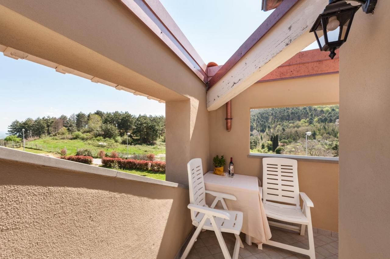 Ferienwohnung Le Residenze Chianni Exterior foto